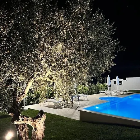 مزرعة للإقامة Il Casolare Di Nonno Mario Manoppello