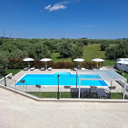 مزرعة للإقامة Il Casolare Di Nonno Mario