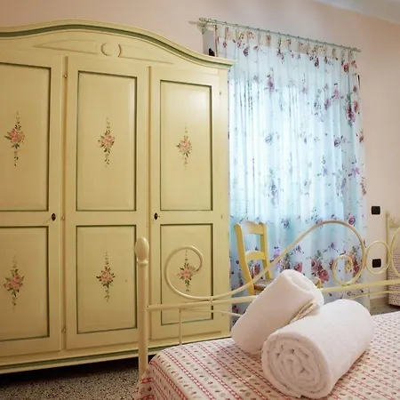 Il Casolare Di Nonno Mario مزرعة للإقامة