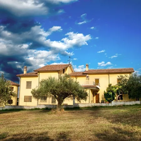 Il Casolare Di Nonno Mario مزرعة للإقامة