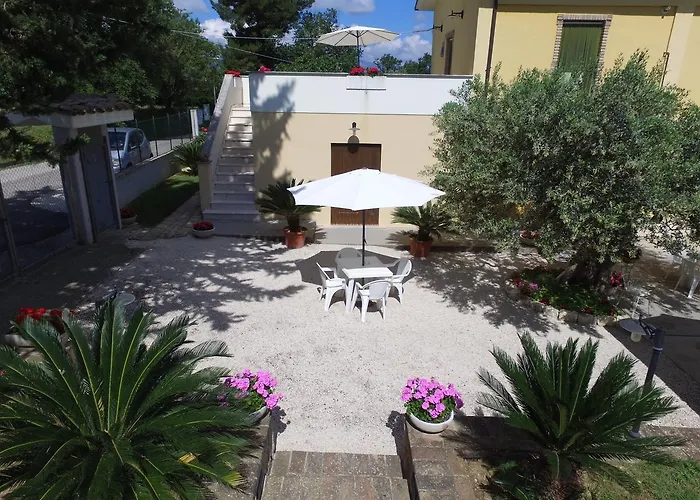 Il Casolare Di Nonno Mario Фермерский дом