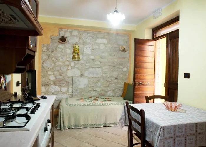 Il Casolare Di Nonno Mario Фермерский дом *